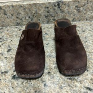Chanel brown suede clog size 8.5”/39